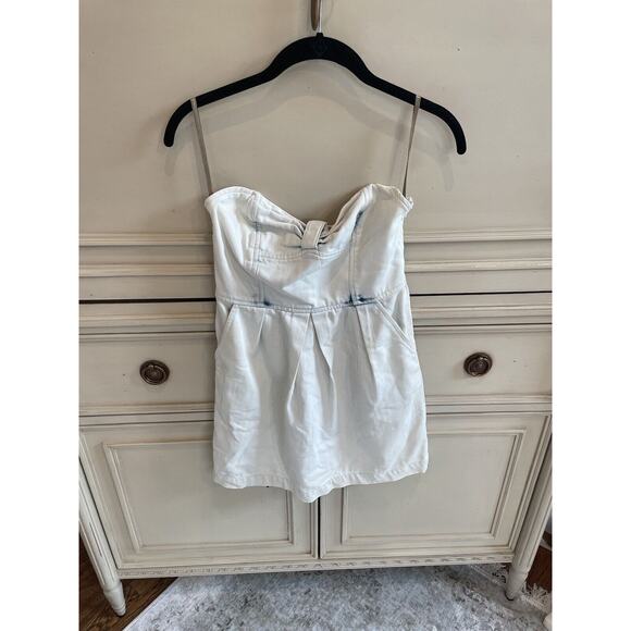 Free People Light Wash Strapless Denim Mini Dress Pockets 0 Country Girl READ - Picture 1 of 7